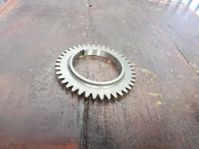 87-09 Suzuki Intruder VS1400 EMBRAGUE BOMBA ACEITE ACCIONAMIENTO ENGRANAJE PIÑÓN 16321-38B00 Foto 1 de 3