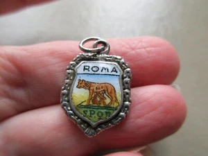 VINTAGE SILVER TONE ROMA ROMULUS REMUS ENAMEL TRAVEL FOB CHARM PENDANT BRACELET - Picture 1 of 2