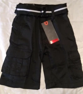 ROADBLOCK Jungen SCHWARZ Shorts GRÖSSE 4 mit SCHWARZ & WEISS Gürtel (Posten von 2) NEU mit Etikett - Bild 1 von 6