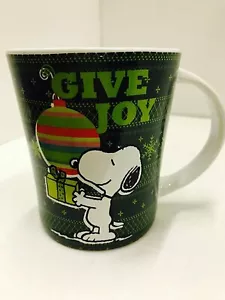Peanut Snoopy with Gifts Give Joy Christmas Ceramic Coffee Mug 15 oz NEW - Picture 1 of 2