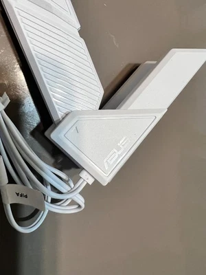 Antena ASUS WIFI 7 EZ-Plug 2.4G 5G 6G para ASUS ROG B850G,B860G GAMING,ORIGINA Foto 1 de 3