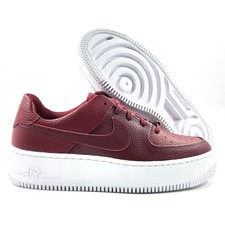 tenis nike camurça vinho