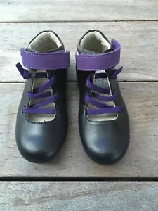 umi shoes, black with purple, NWOT, size 8.5 - Picture 1 of 4