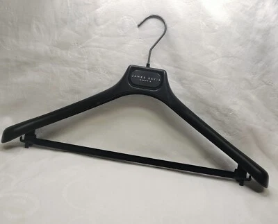 JAMES DAVIS 19" Traje Perchero Memphis Flocado Negro Plástico Diseñador ~AT48 Foto 1 de 4