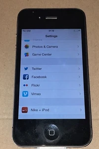 Apple iPhone 4 16GB Smartphone - Black (A1332 Model) - O2 Carrier - Picture 1 of 2