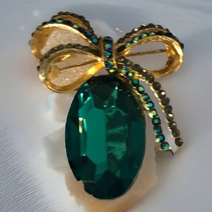 Vintage große grüne Strass oval mit Aurora Borealis Nieten Schleife 2” x 1,5” - Bild 1 von 8