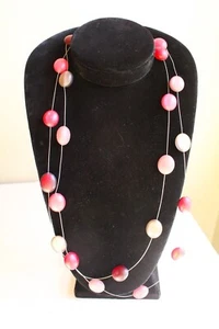 Vintage 90s Frosted Plastic Red Mauve Bead Necklace on Metal String 25.5 in Long - Picture 1 of 3