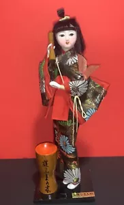 Bambola giapponese Kokeshi Hietsuki Ningyo-Kihara vintage-11"" kimono rosso geisha campana batteria - Foto 1 di 9