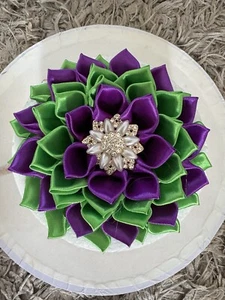 Flower Brooch for Women Elegant Lapel Pin Boutonniere Satin - Picture 1 of 3