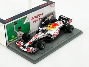 Red Bull F1 RB16B 33 Max Verstappen Turkish GP 2021 World Champion 1:43 Spark - Picture 1 of 12