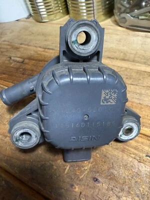 Б/у водяной насос G9040-52010 AISIN Toyota Prius C для инвертора Ki-01 - Изображение 1 из 2