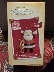 Neu 2004 Hallmark Rudolph Rentier mit roter Nase & Weihnachtsmann 40 Jahre beleuchtetes Ornament - Bild 1 von 1