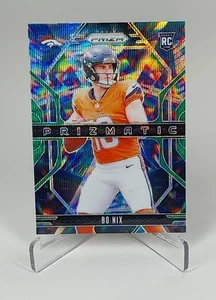 Tarjeta de novato de fútbol americano Bo Nix 2024 Panini Prizm Prizmatic Green Wave RC #11 - Imagen 1 de 2