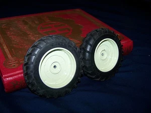 Parts, Oliver 1555 C/E rear wheels, 1/16, Ertl, Nice, metal rims, custom OL - Picture 1 of 2