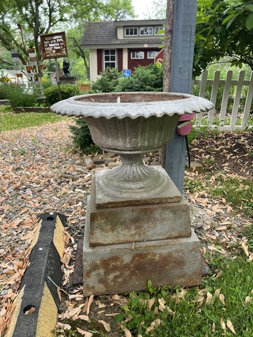 4 piece Vintage Cast Iron Planter Urn Garden Landscaping Deck Architecture SHIPS Cover