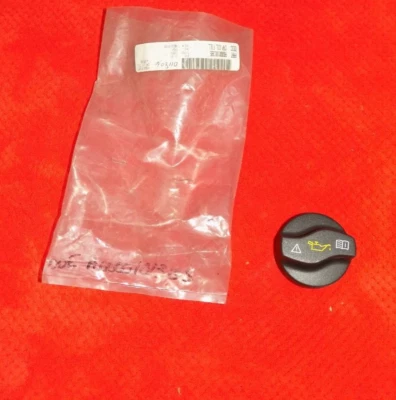 OEM MERCEDES Engine Oil Filler Cap 2002-09 SPRINTER 2500 3500 Dodge Freightliner - Image 1 of 3