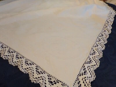 DESSUS de TABLE  En Damassé    140  cm x 145 cm - Photo 1/4