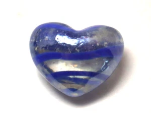 1KD clear blue GLASS heart FIGURINE miniature - Picture 1 of 4