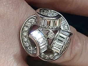 Silver Toned Crystal Ring Size 8 Unsigned - Picture 1 of 12