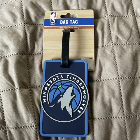 NBA Minnesota Timberwolves Bag Tag brand new NWT authentic Cover