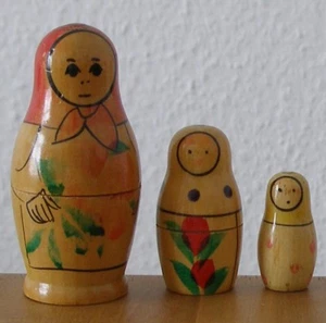 Retro-Matrjoschka. Babuschka. Matroschka. 3 Holzpuppen. Handbemalt! ALT & SCHÖN! - Bild 1 von 2