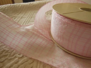 Galon large année 80 idéal chapeau rose blanc satiné 2 mètres 60 sur 5 cm T14 - Photo 1 sur 4