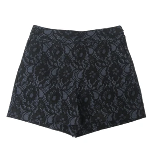NEW EXPRESS Black Blue Size 2 26W Lace Floral Flat Front Zip Shorts Pockets $59 - Picture 1 of 10