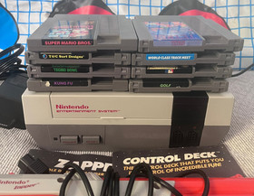 Nes Nintendo Console w/ Power Pad, 8 Nes Games Lot, 1 Controller, Zapper Bundle