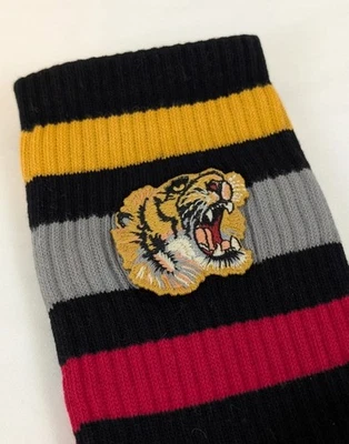 Meias Gucci Tiger Applique Stripe William mistura de algodão preto vermelho dourado tamanho M 11 - Imagem 1 de 4