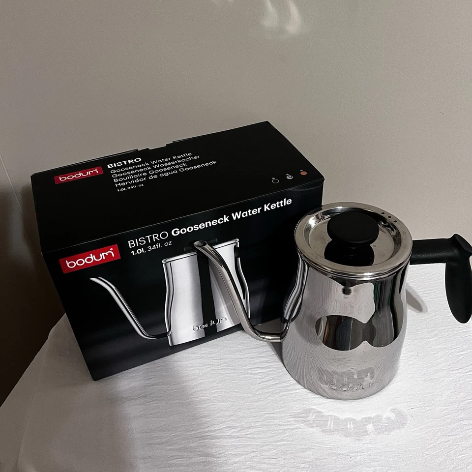 Bodum Bistro stove top Gooseneck Water Kettle, 34 oz Chrome Stainless Steel - Image 1 of 4