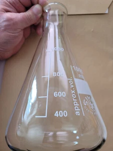 Laborbedarf Erlenmeyerkolben 1000 ml gebördelt - Bild 1 von 1