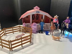 Vintage BREYER Horse Lot - 2 horse w/ riders, vet, barn, and more - Picture 1 of 6