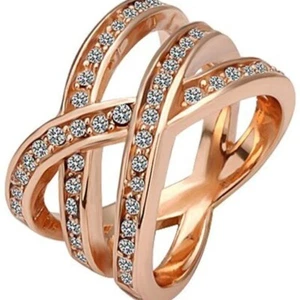 Cate & Chloe Nicole ""Victorious"" Krisenkreuz Ring Roségold CZ Kostüm Schmuck 6 - Bild 1 von 7