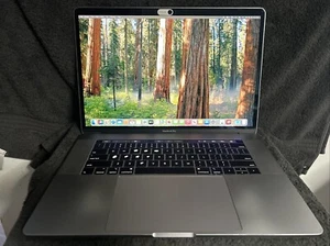Apple Macbook Pro 15” A1990 2.2GHz 6-Core Intel Core i7 16GB Ram 256GB SSD - Photo 1/10