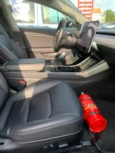 Soporte de soporte para extintor de incendios para Tesla Modelo 3 - Protección de seguridad - Imagen 1 de 9