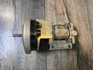NOS - SINGER Service Parts Replacement 330520 812-198-1 115V 60Hz - Picture 1 of 4