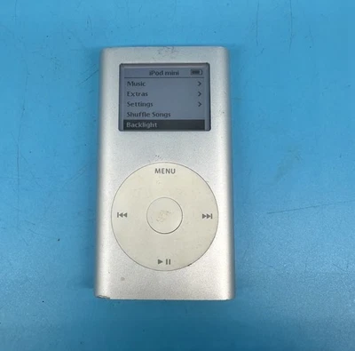 Apple A1051 iPod Mini 2nd Generation 4GB Silver - Tested And Working - Image 1 of 4