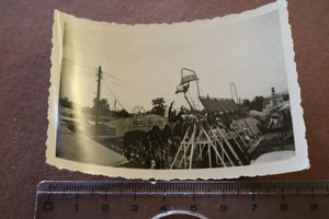 tolles altes Foto Jahrmarkt ?? Schiffsschaukel , Raab´s Terassenkaffee 50-60er J - Picture 1 of 5