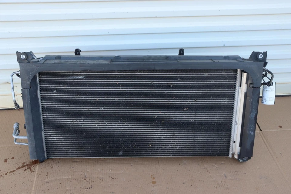 Cadillac Escalade 2015-2016 refrigeración radiador ventilador motor cubierta montaje OEM Foto 1 de 4