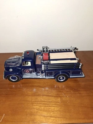 First Gear 1957 International Fire Truck Blue Diecast 1:34 NIB 2000 Plymouth - Image 1 of 4