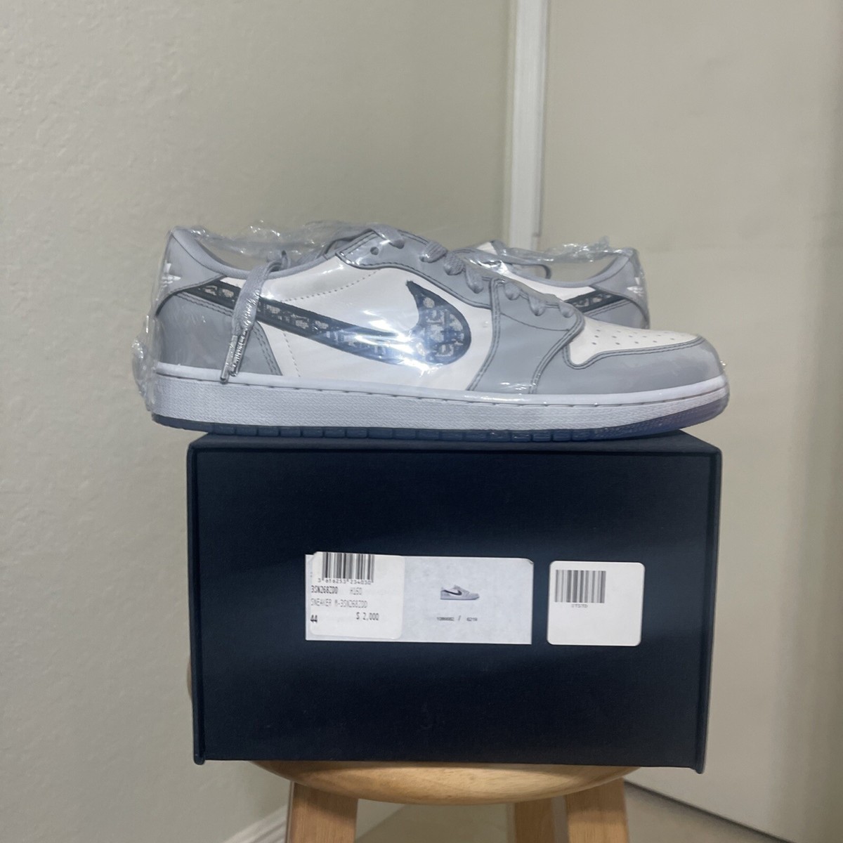 Dior x Air Jordan 1 Low Gray for Sale - Authenticity Dior x Air Jordan 1 Low Gray for Sale - Authenticity