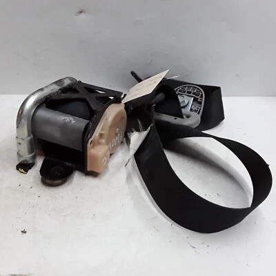 2005 Subaru Impreza left front drivers black seat belt retractor OEM - Imagem 1 de 3