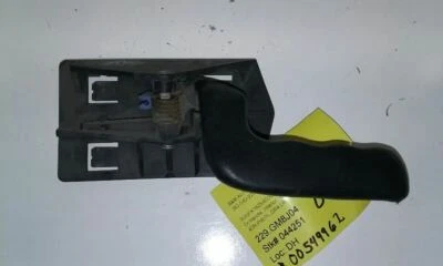 Manija de puerta trasera para pasajero Chevrolet Suburban 1500 2004, interior 549962 Foto 1 de 4