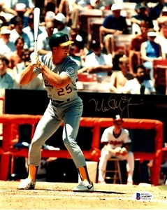 Mark McGwire Signed - Autographed Oakland A's 8x10 inch Photo * Beckett BAS COA - Picture 1 of 2