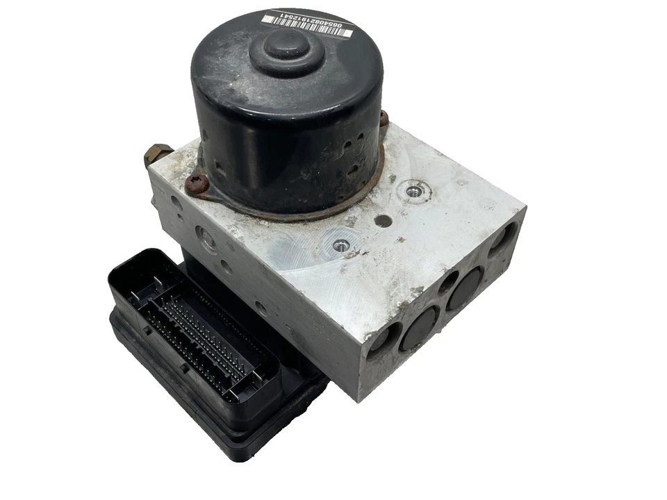 Módulo de bomba de freno antibloqueo Volvo V70 2004 ABS dinámico 88 k millas OEM 8671224 Foto 1 de 4