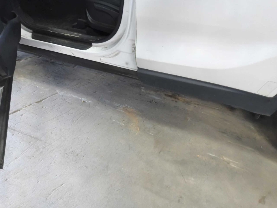 Driver Side SORENTO   2016 Rocker Panel Moulding 673732 - Image 1 of 1