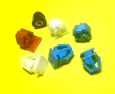 Clip de moldura de escotilla Civic 88-1991 3 puertas 75328SH3A01 75307SN7000 75329SH4013 Foto 1 de 3