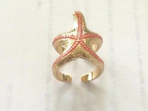 JQ6985 DESIGNER INSPIRED SEA STAR RED ENAMEL GOLD PLATED RING SIZE 7 - Picture 1 of 3
