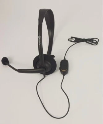 Xbox One Chat Headset  3.5 mm Bulk Packaging - Image 1 of 3