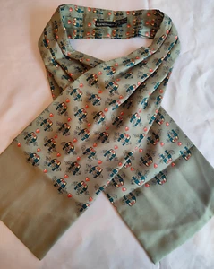 HERMES Paris Herz Vögel Muster Ascot Krawatte Schal Material 100% Seide - Bild 1 von 8